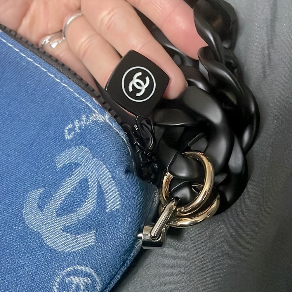 CC Authentic Chanel mini bag! - Picture 2 of 4